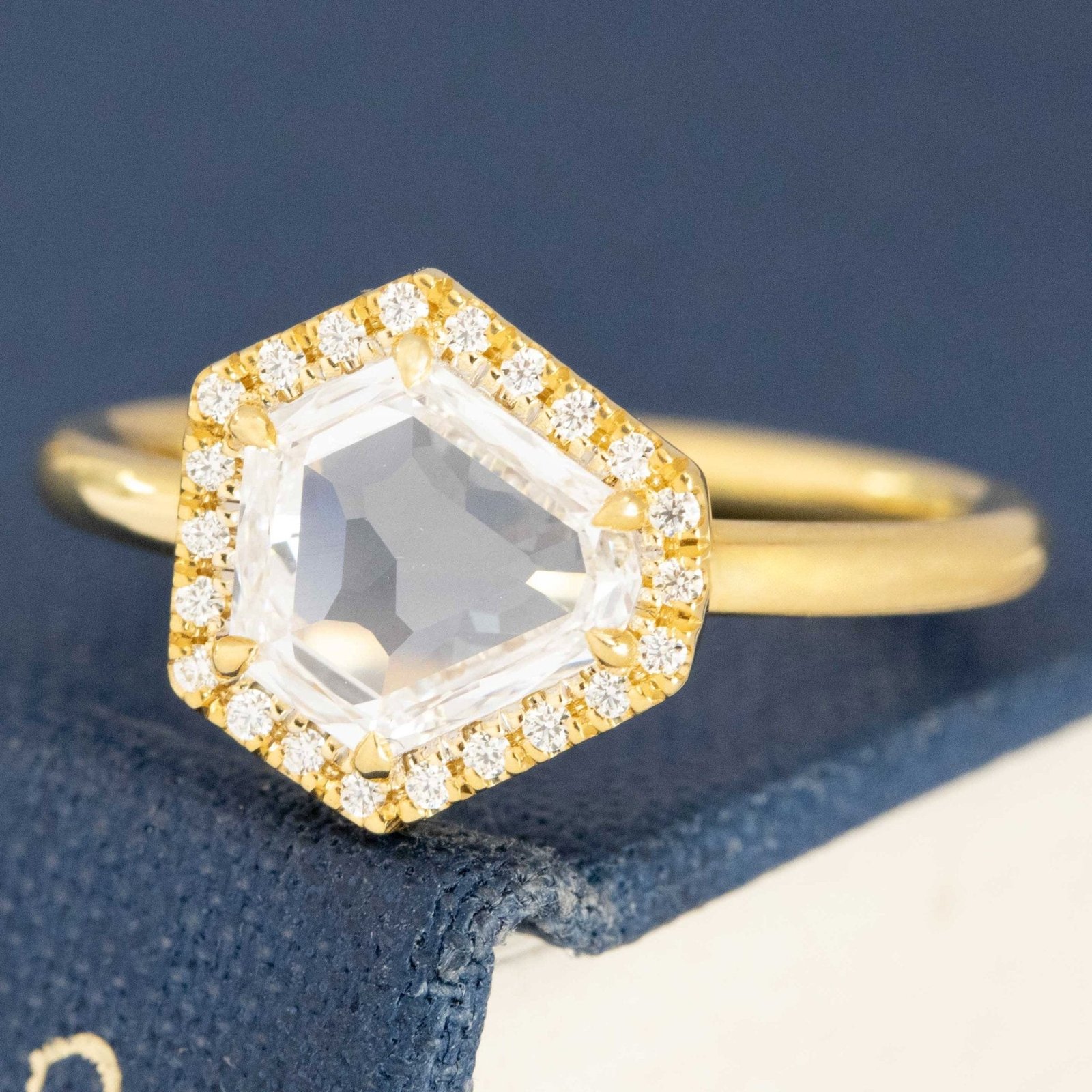 1.04ct Kite Step Cut Diamond Halo Solitaire - Image 4