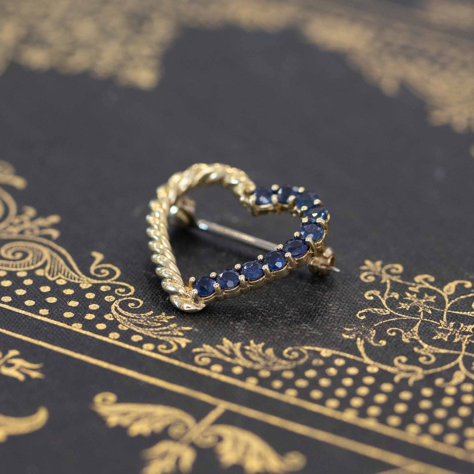 1.25ctw Vintage Sapphire Heart Brooch, by Tiffany & Co. - Image 4
