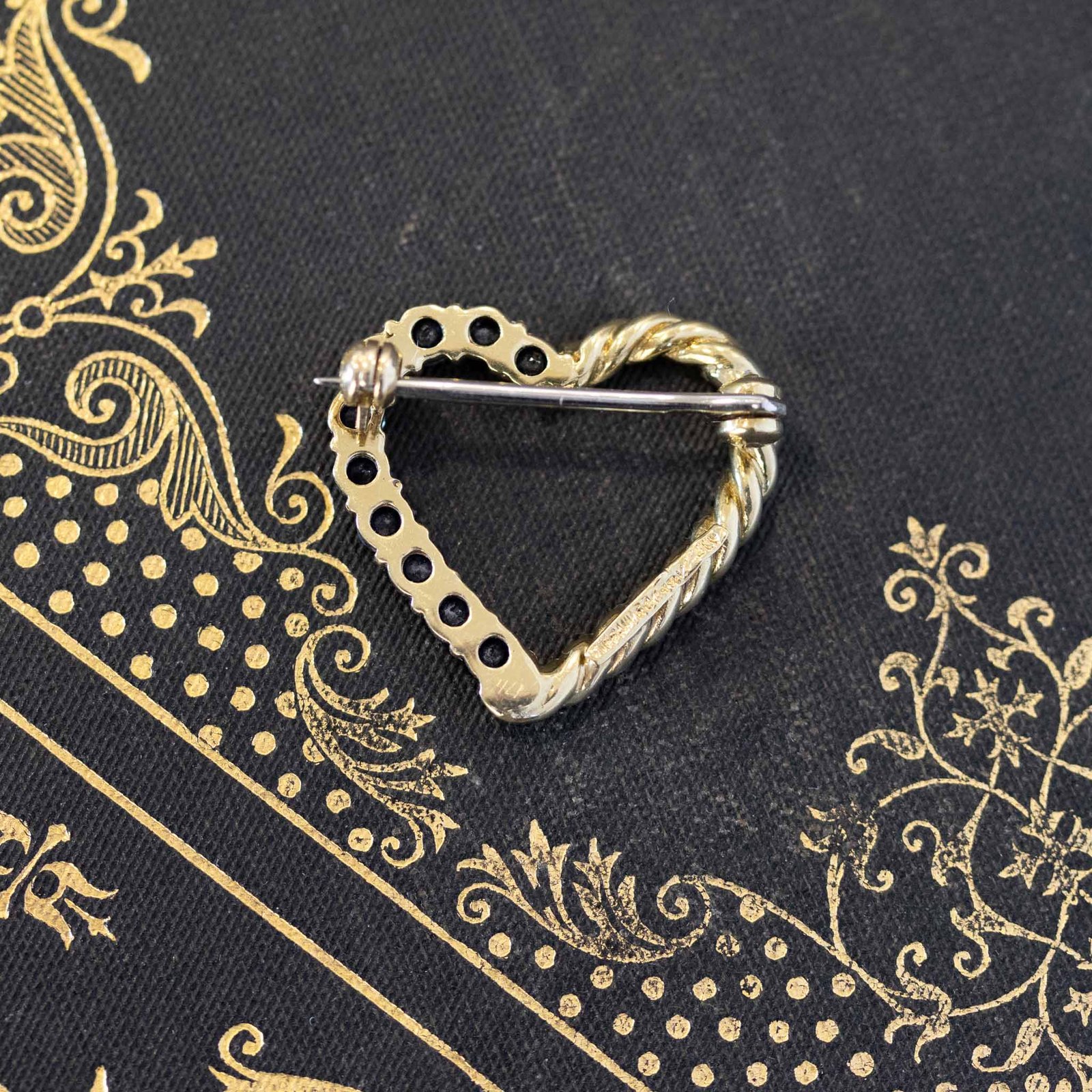 1.25ctw Vintage Sapphire Heart Brooch, by Tiffany & Co. - Image 5