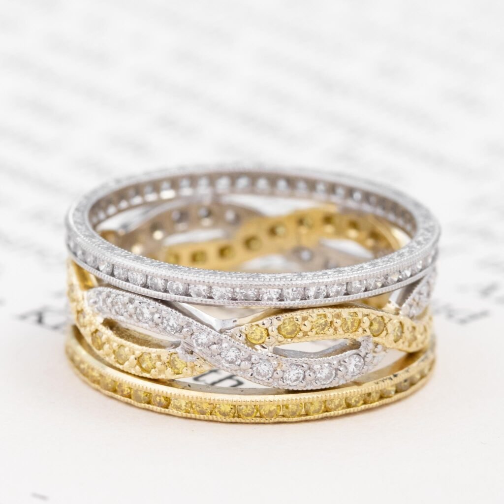 1.30ctw Fancy Yellow & White Diamond Twist Band