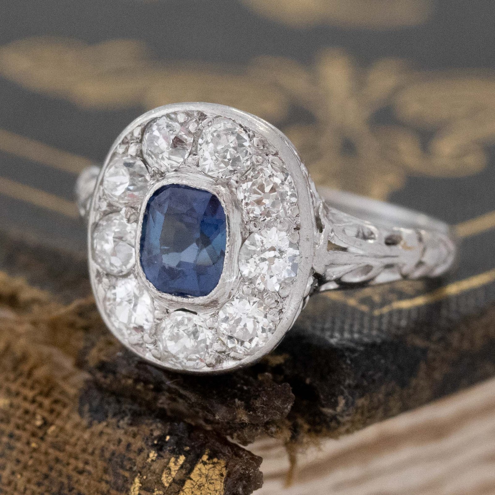 1.30ctw Sapphire & Old European Cut Diamond Cluster Ring - Image 5