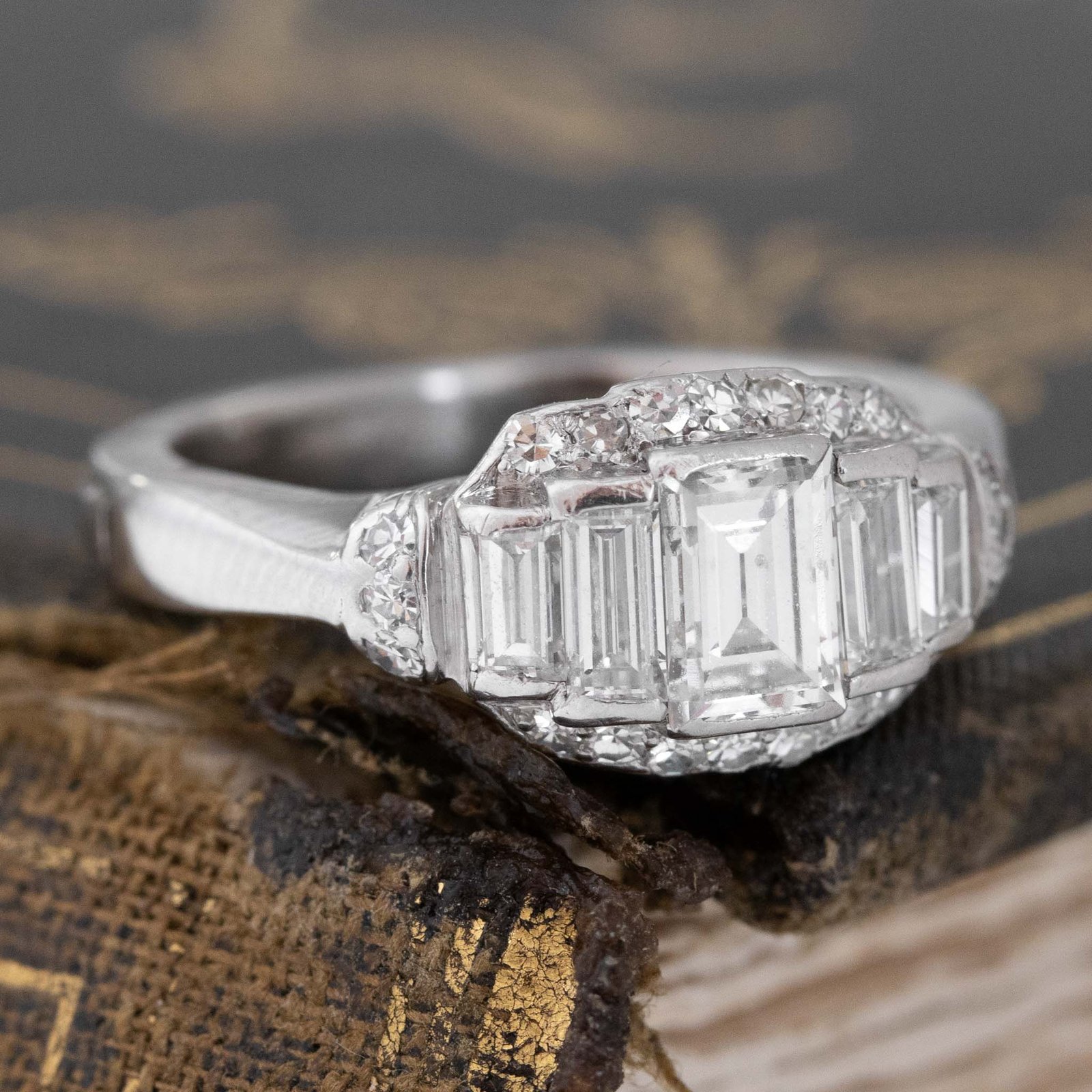 1.43ctw Baguette Cut Diamond 5-Stone Cluster Ring - Image 3