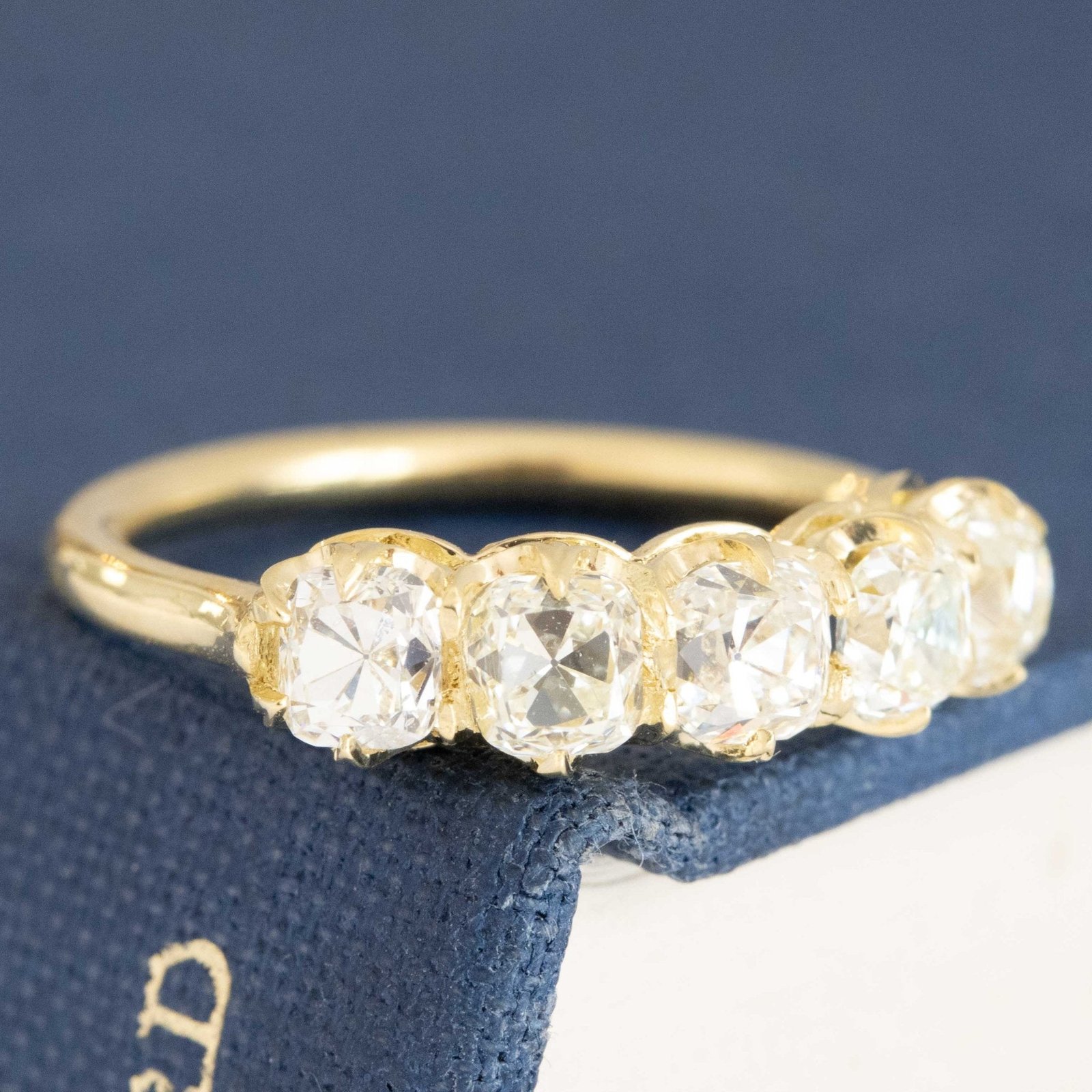 1.52ctw Old Mine Cut Diamond 5-Stone Band - Image 3