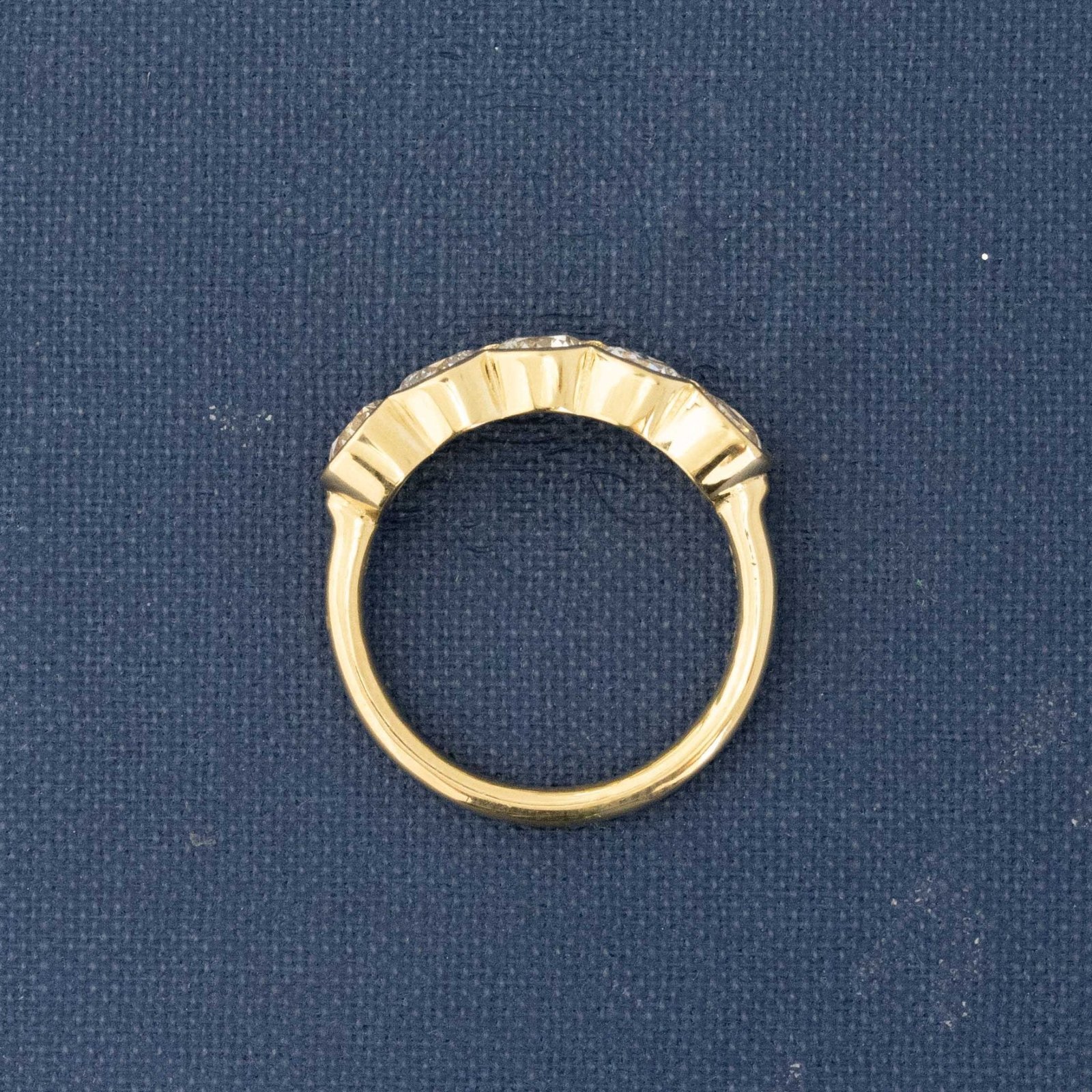 1.71ctw Old European Cut Diamond 5-Stone Half-Bezel Band - Image 5