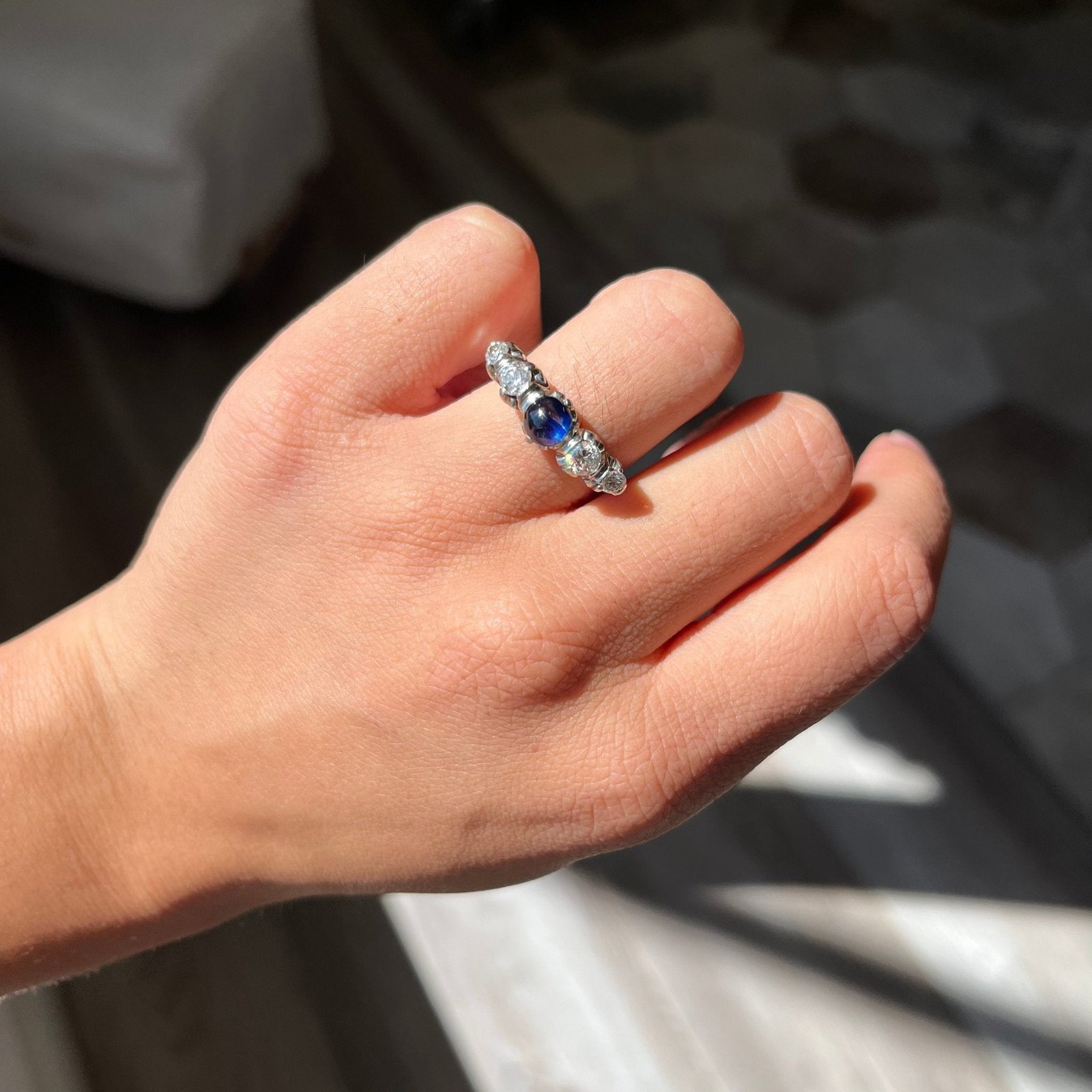 2.04ctw Vintage Diamond & Sapphire 5-Stone Ring - Image 2