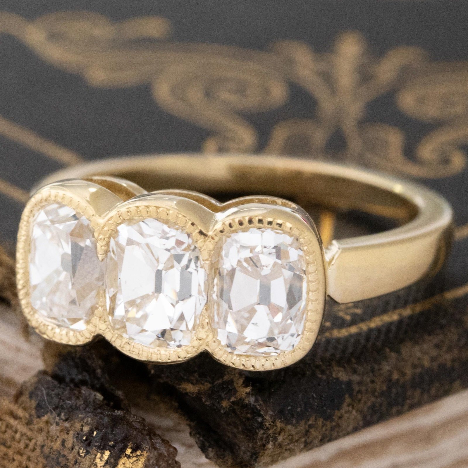 2.55ctw Elongated Old Mine Cut Diamond Trilogy Bezel Ring - Image 4