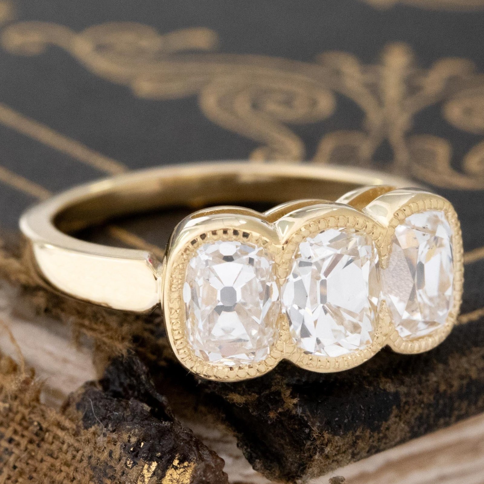 2.55ctw Elongated Old Mine Cut Diamond Trilogy Bezel Ring - Image 3