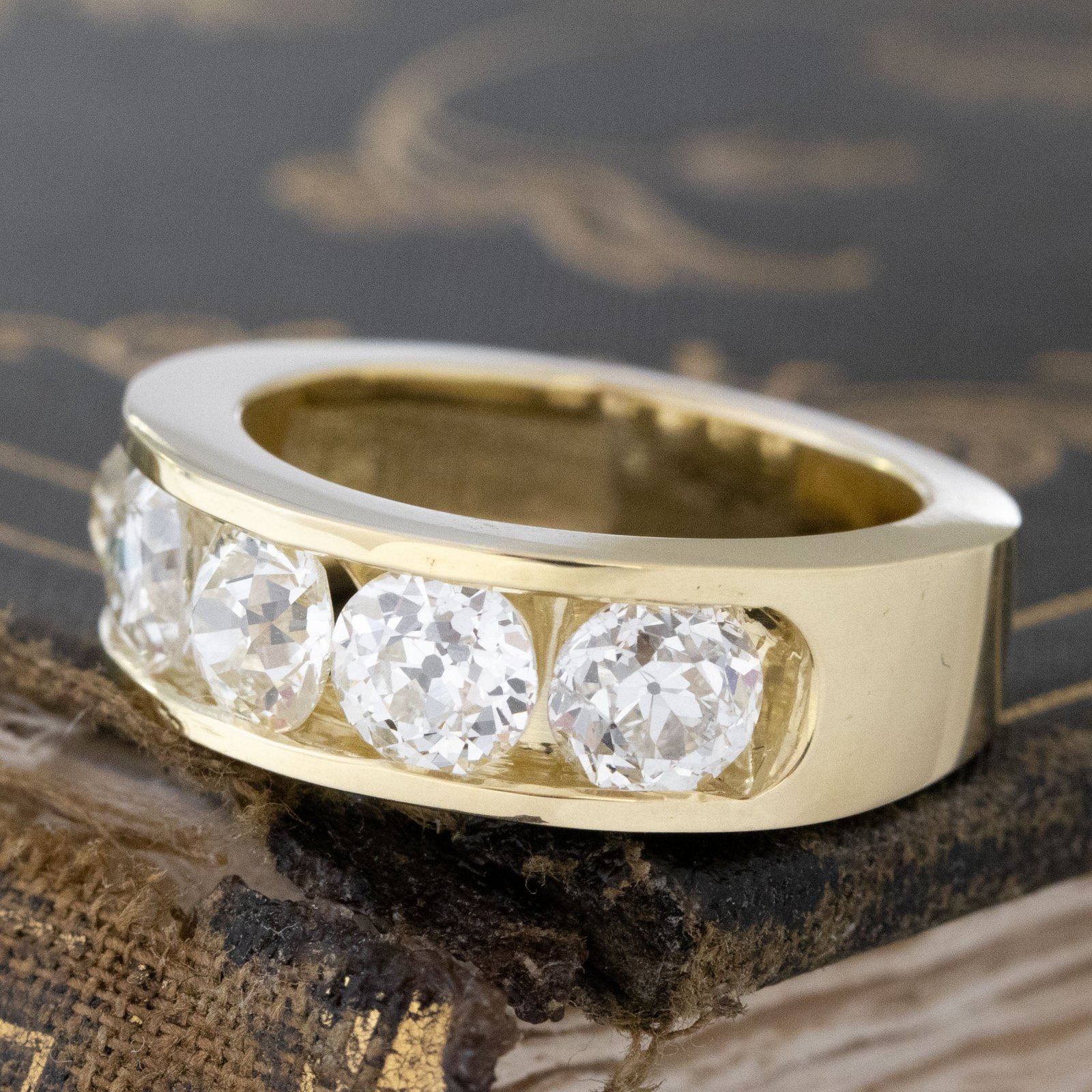 2.88ctw Old European Cut Diamond 5-Stone Channel Set Band - Image 4