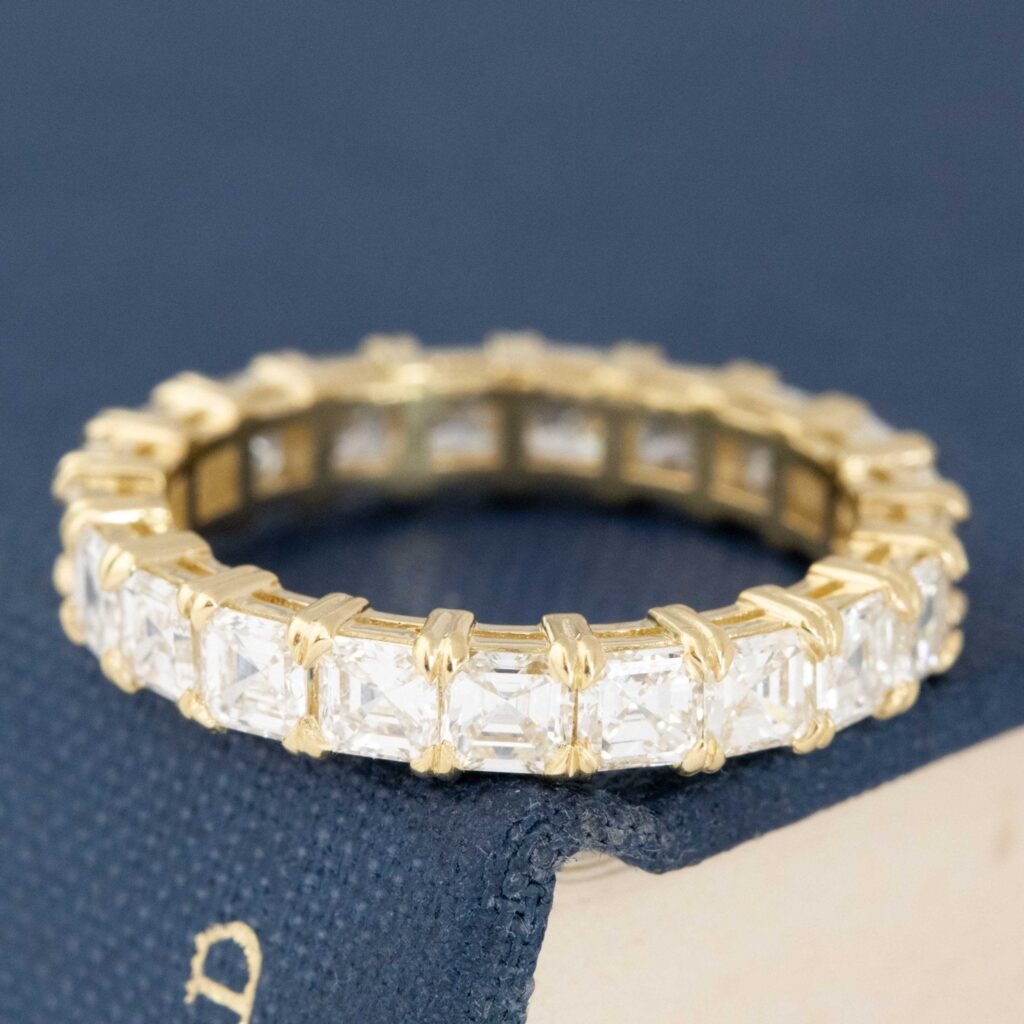 3.03ctw Asscher Cut Diamond Eternity Band
