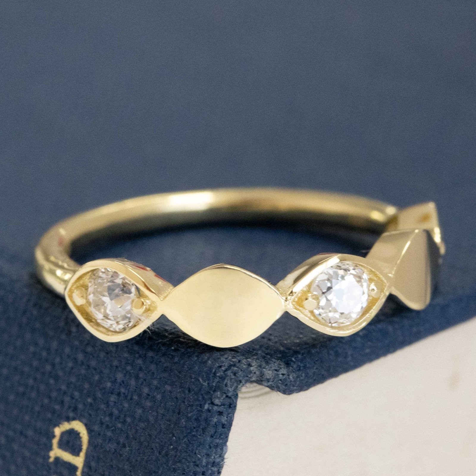 .30ctw Old European Cut Diamond Navette Style Band - Image 3