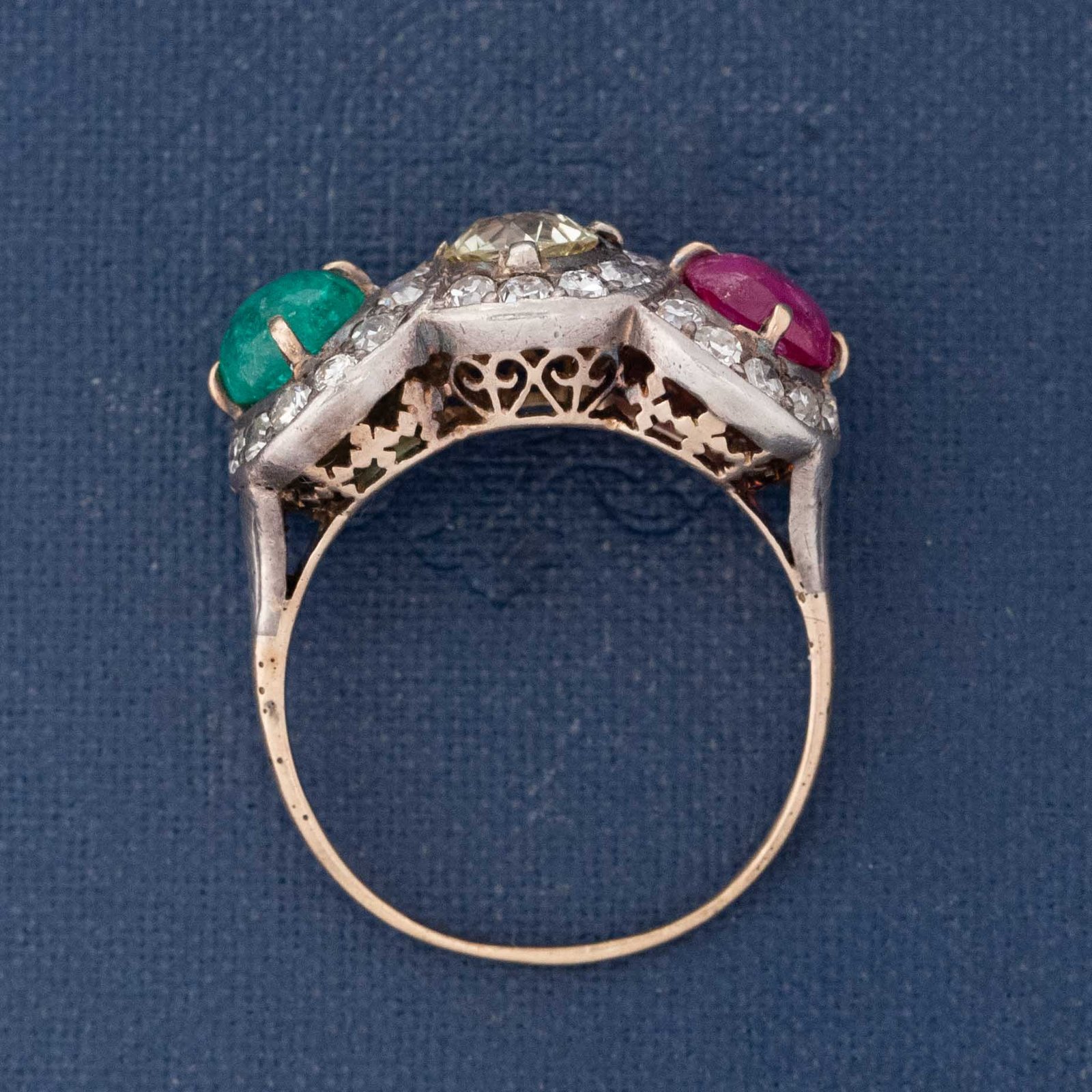 3.24ctw Antique Old European Cut Diamond, Emerald & Ruby Trilogy Ring - Image 6