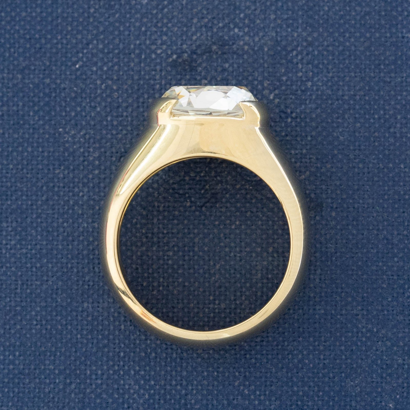 4.02ct Oval Cut Diamond Half-Bezel Solitaire, GIA - Image 5