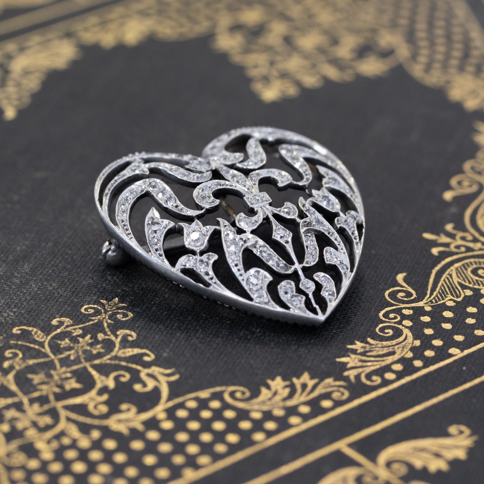 .65ctw Victorian Heart Diamond Convertible Pin/Pendant - Image 7