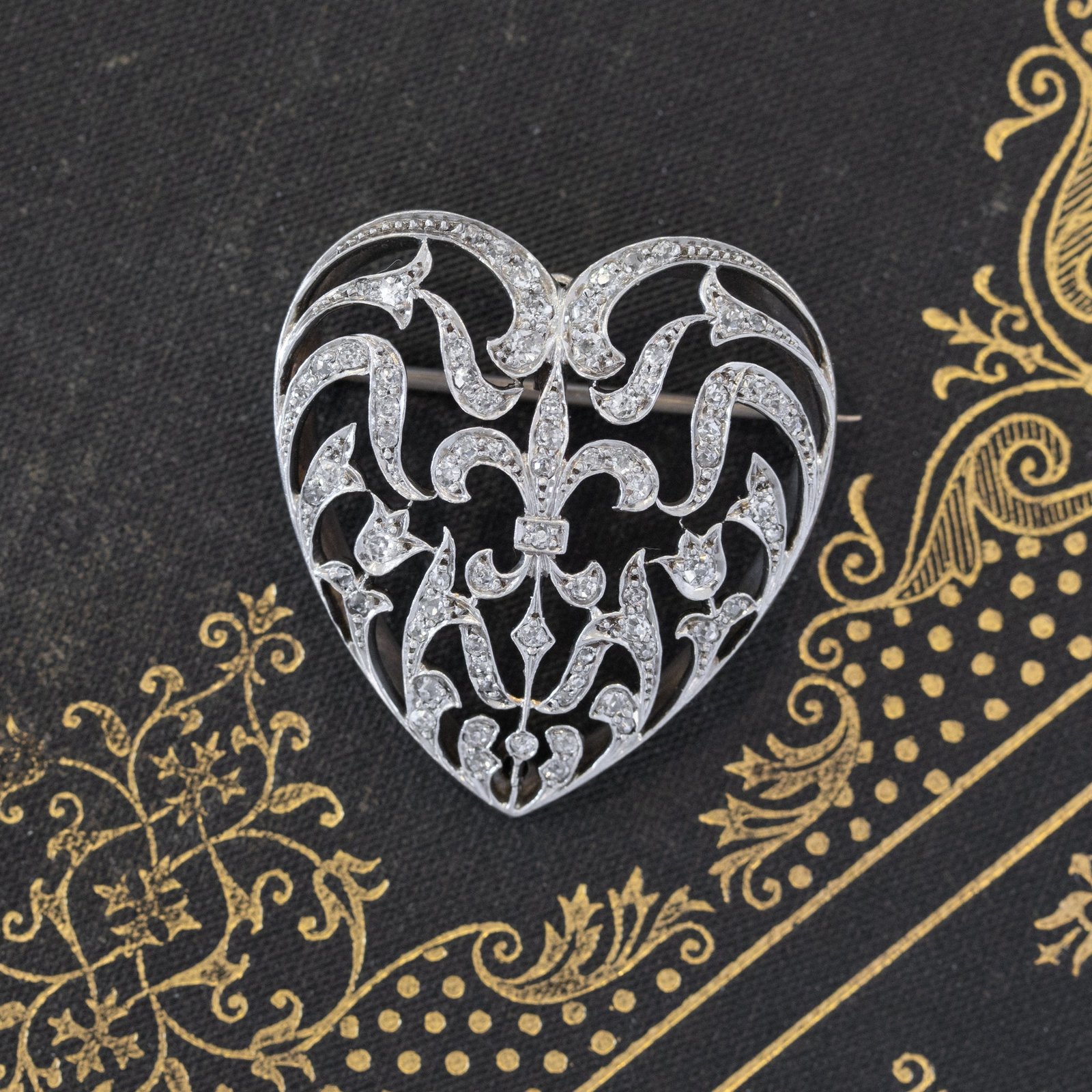 .65ctw Victorian Heart Diamond Convertible Pin/Pendant - Image 5