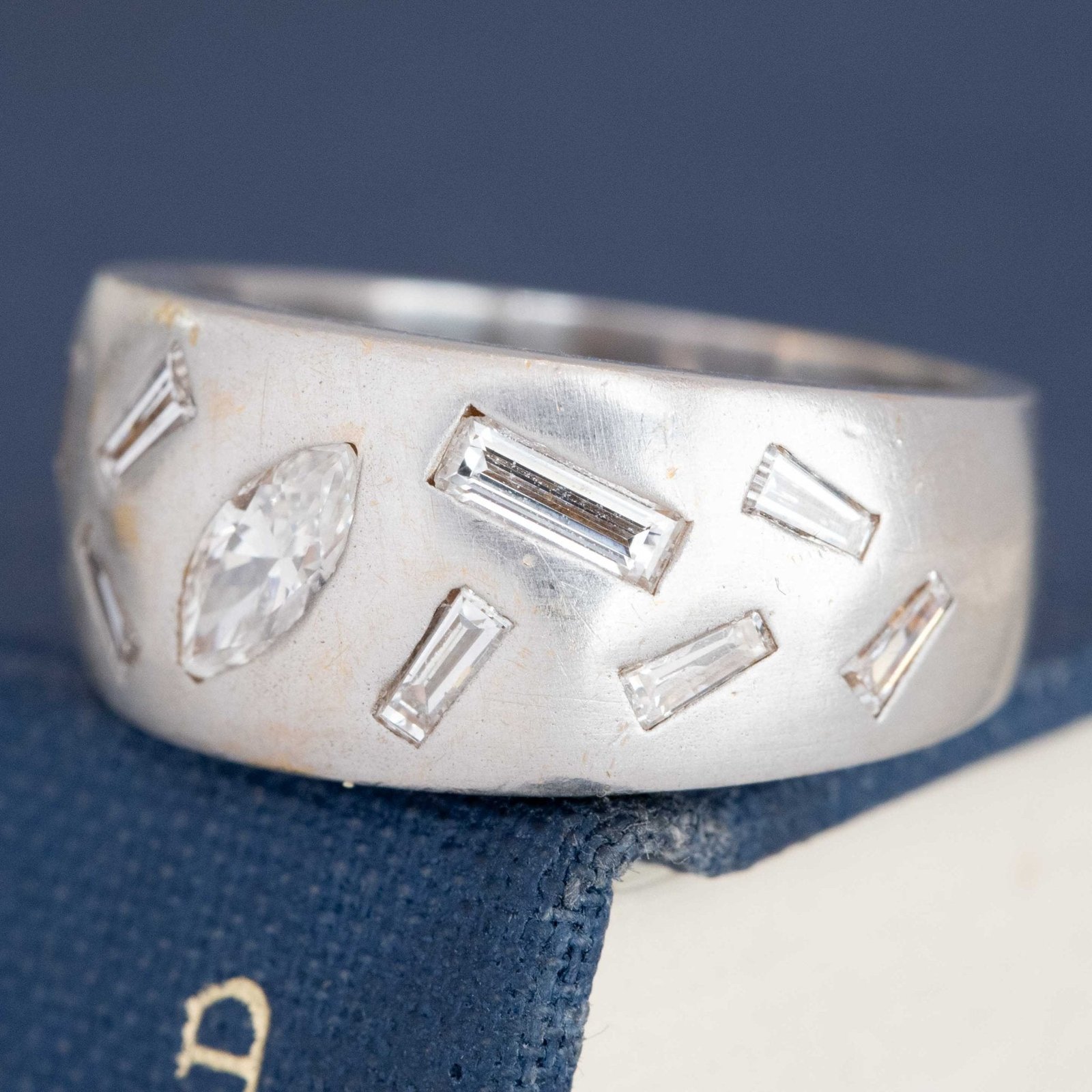 .77ctw Vintage Marquise & Baguette Mixed Cut Diamond Band - Image 5