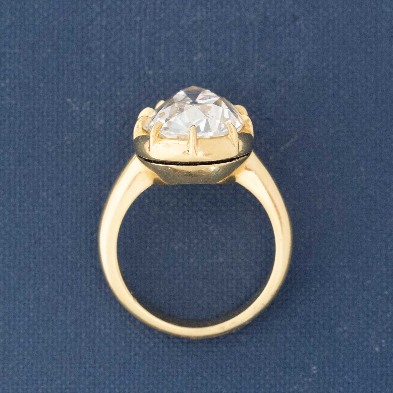 8.04ct Pear Cut Diamond Collet Solitaire, IGI - Image 5