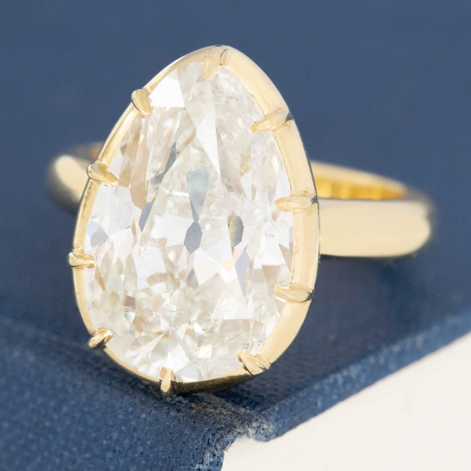 8.04ct Pear Cut Diamond Collet Solitaire, IGI - Image 4