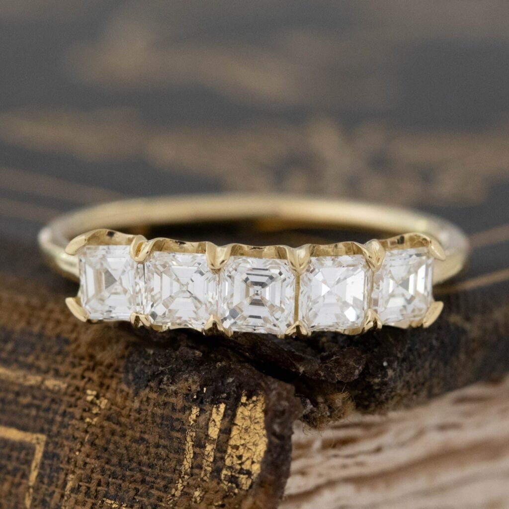 .94ctw Asscher Cut Diamond 5-Stone Band