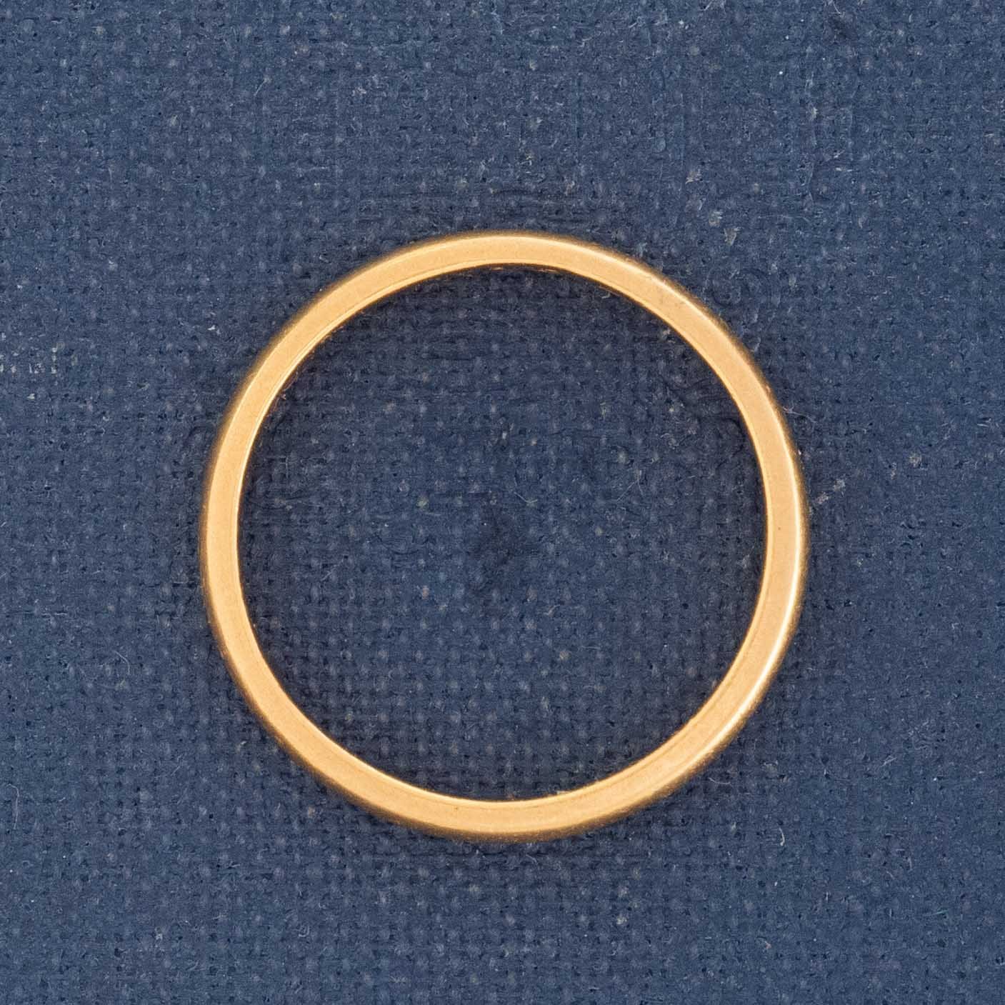 Antique Slim 22kt Wedding Band, English - Image 4