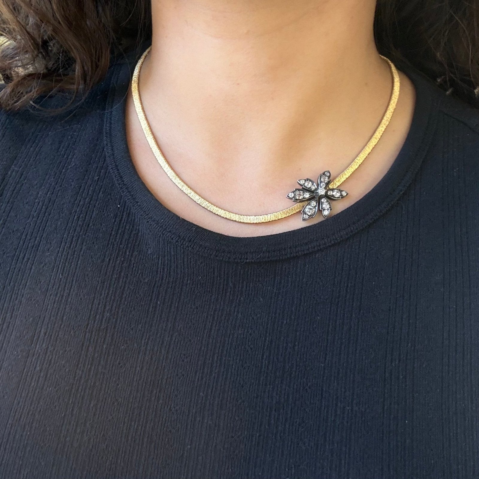 1.22ctw Antique Diamond Flower Necklace - Image 2