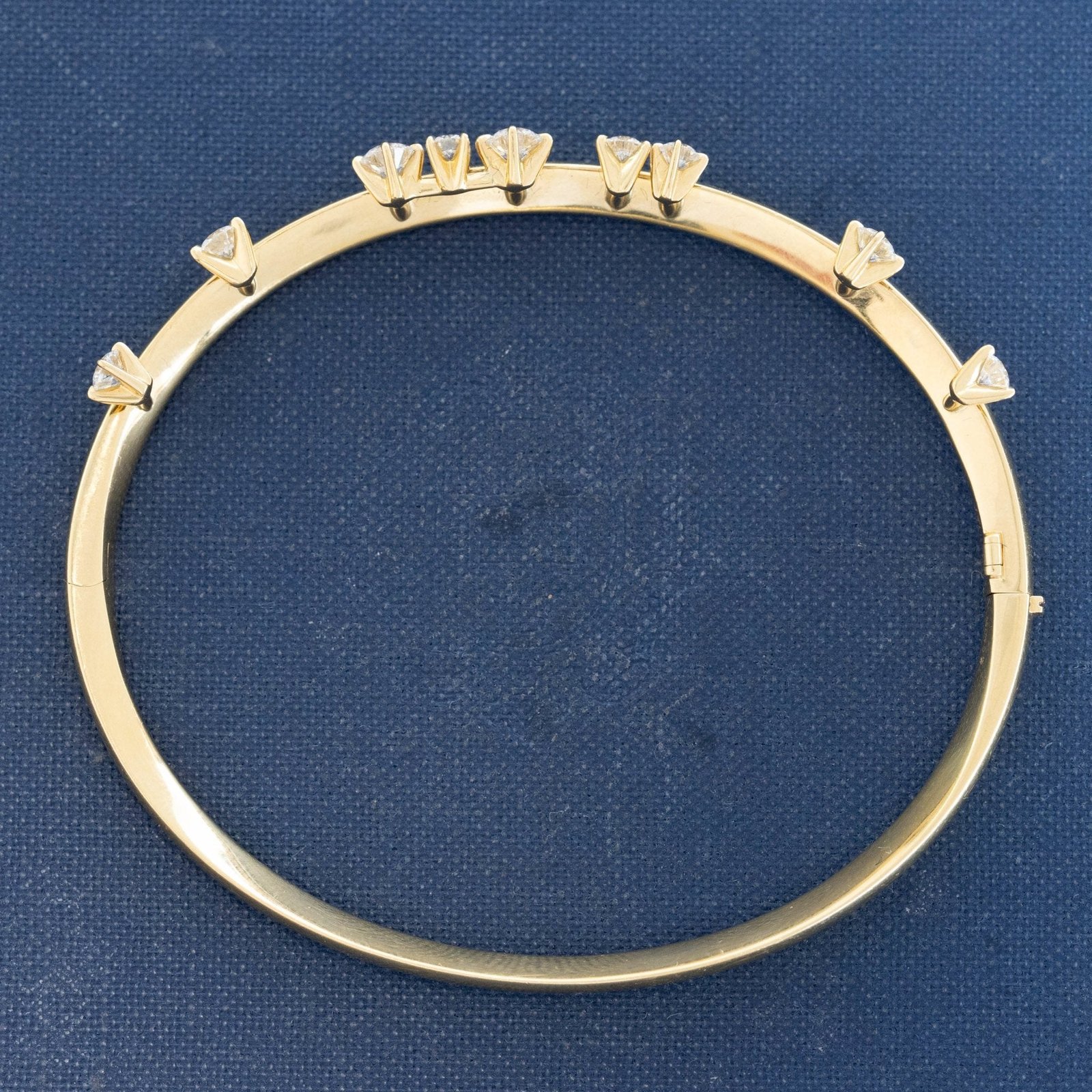 1.13ctw Barre Floating Diamond Bracelet, by Hearts On Fire - Image 6