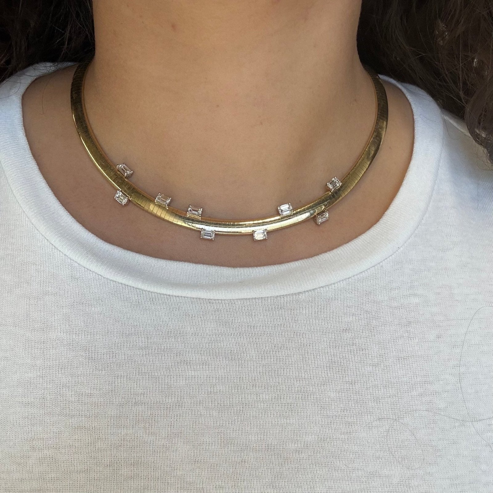 3.31ctw Emerald Cut Diamond Scatter Omega Necklace - Image 2
