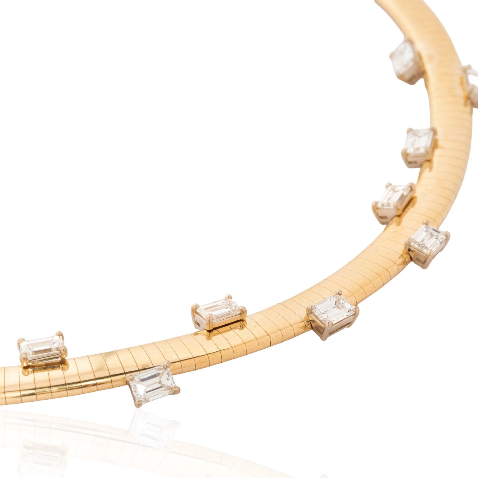 3.31ctw Emerald Cut Diamond Scatter Omega Necklace - Image 4