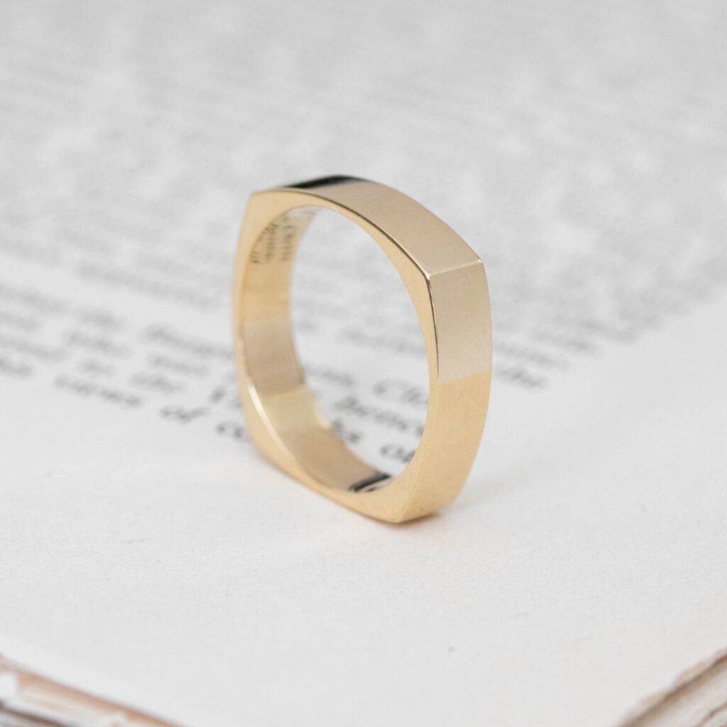 JbyG Square Shank Gender Neutral Band, 4.8mm
