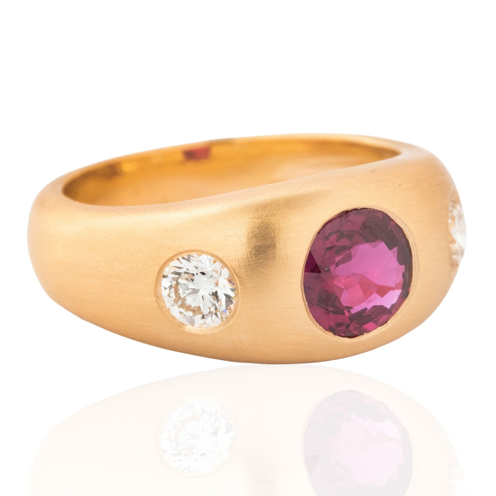 1.55ctw Diamond & Ruby Flush Set Trilogy Ring - Image 3