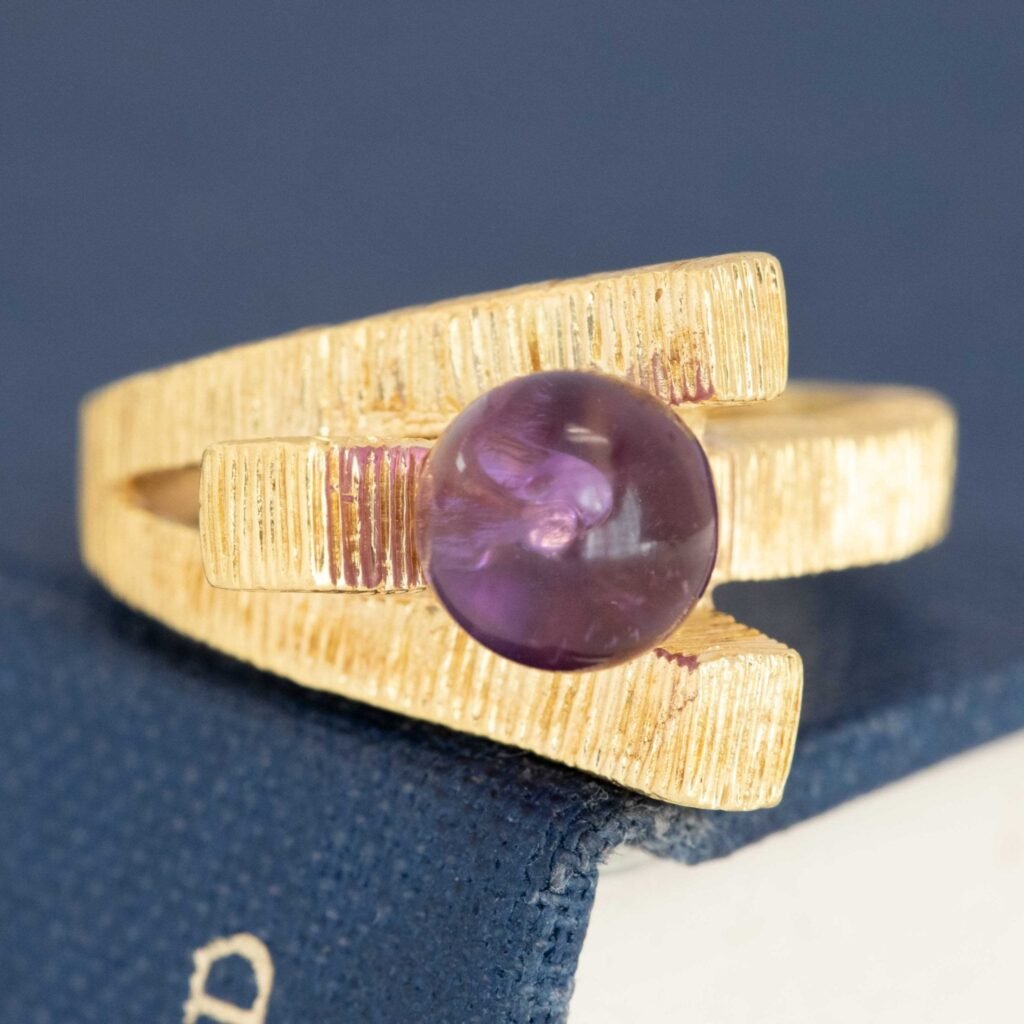 1.70ct Vintage Amethyst Cross-Over Ring