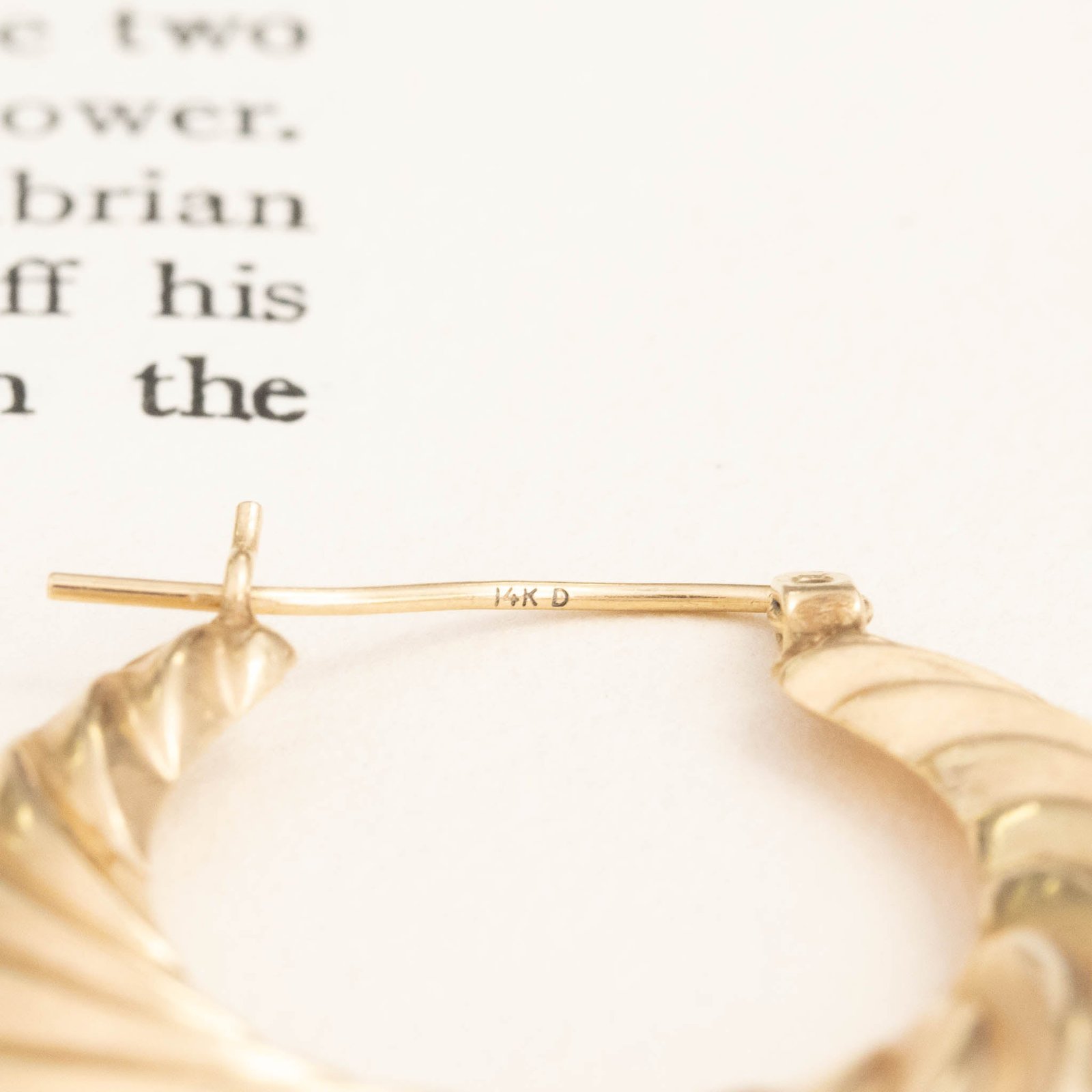 Vintage Bold Twist Hoop Earrings - Image 4