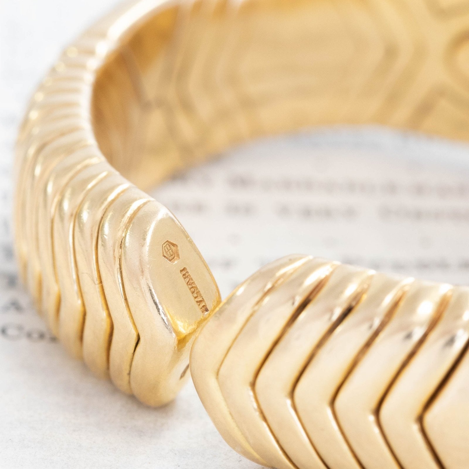 Vintage Bvlgari "Alveare" Yellow Gold Watch - Image 7