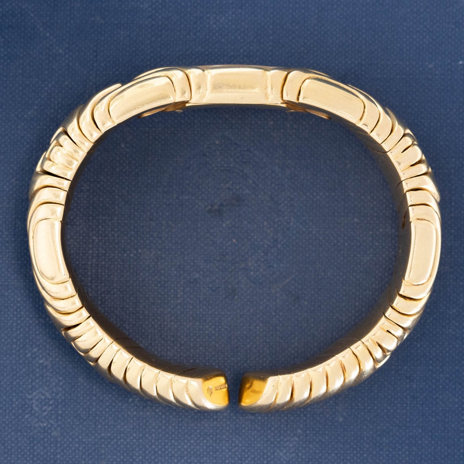 Vintage Bvlgari "Alveare" Yellow Gold Watch - Image 8