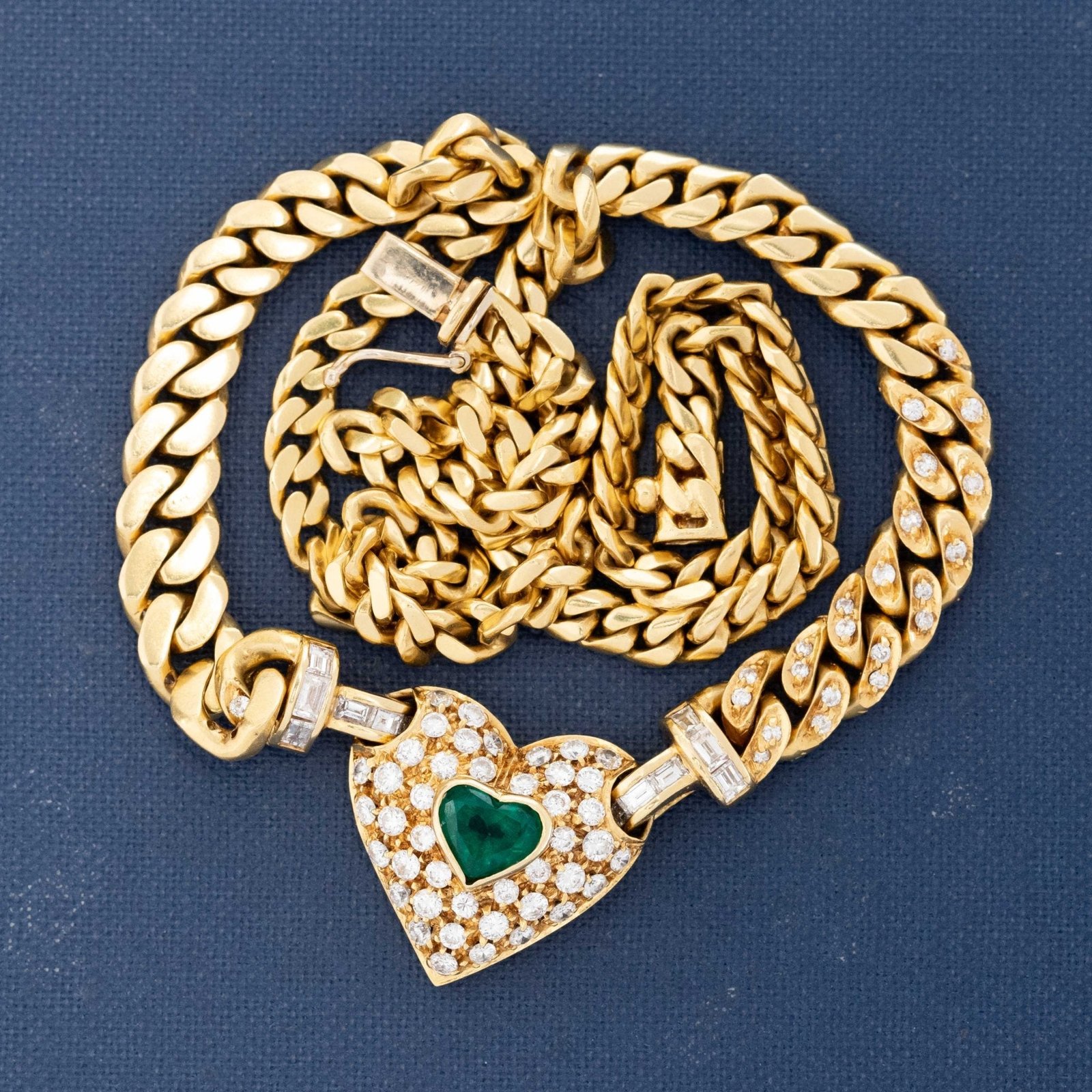 2.38ctw Vintage Diamond & Emerald Cluster Heart Necklace - Image 3