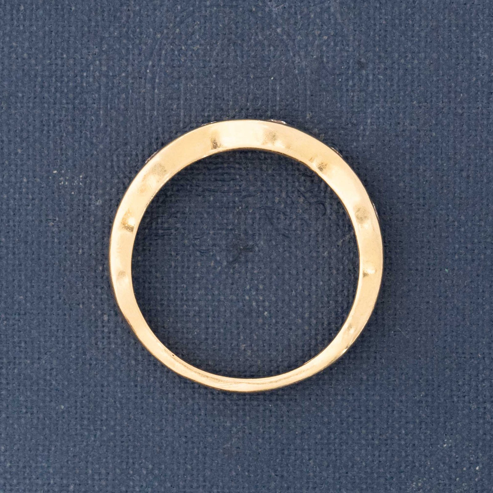 Vintage Diamond Wavy Band - Image 5