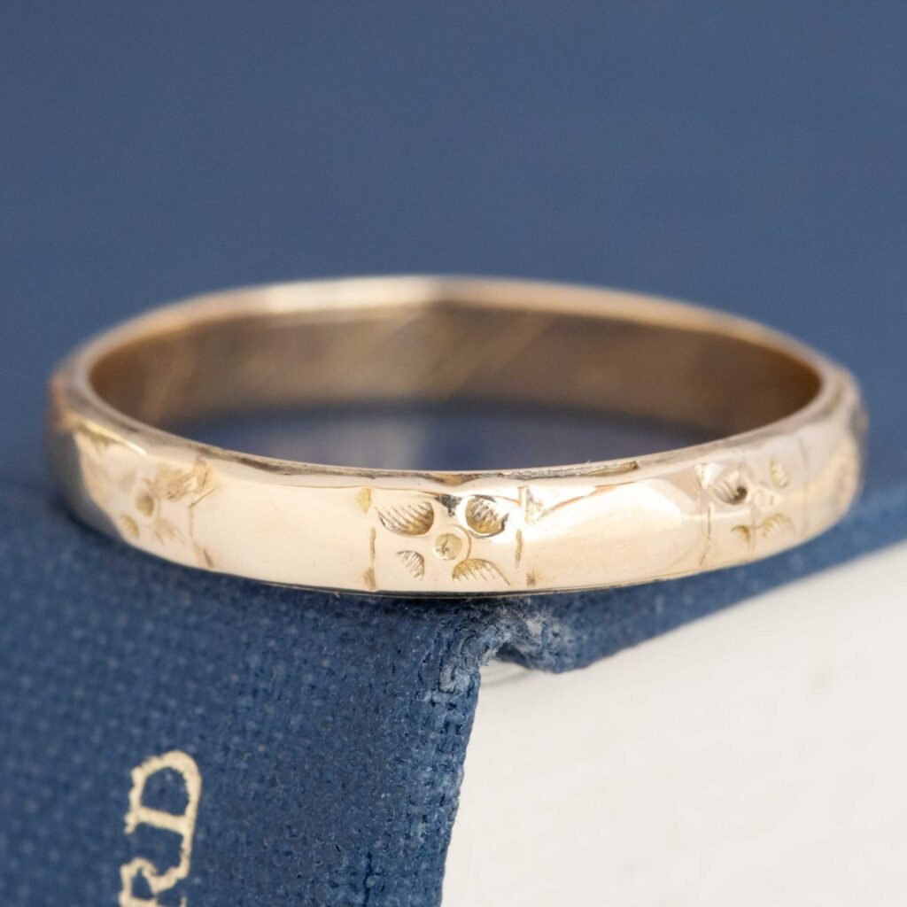Vintage Etched Wedding Band, 3.3mm