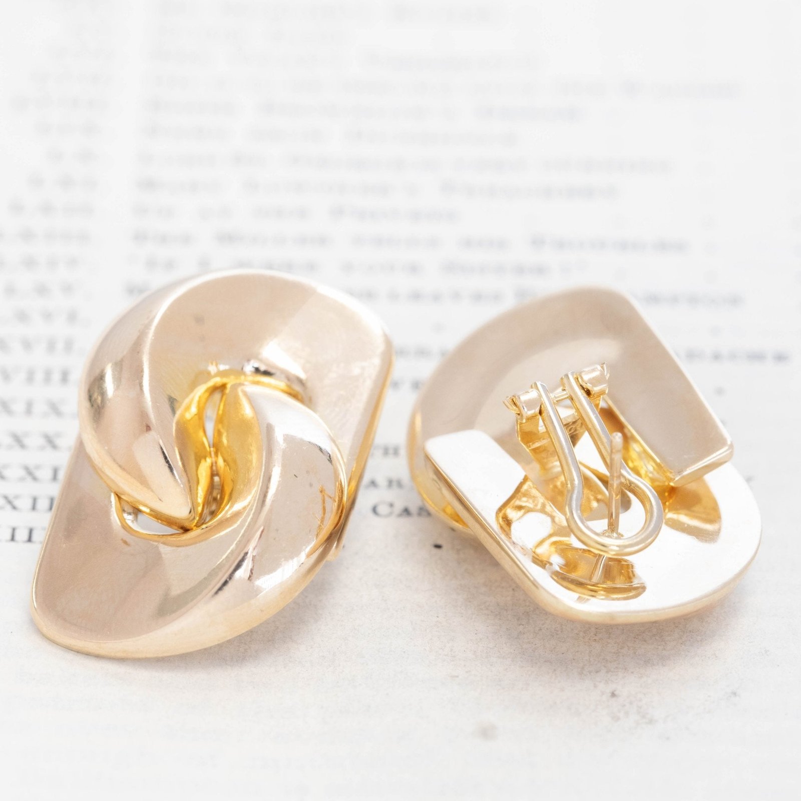 Vintage Freeform Twist Earrings - Image 3