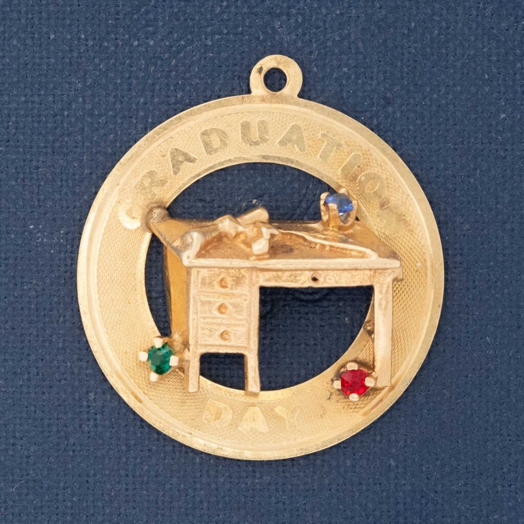 Vintage Graduation Charm, Desk Motif