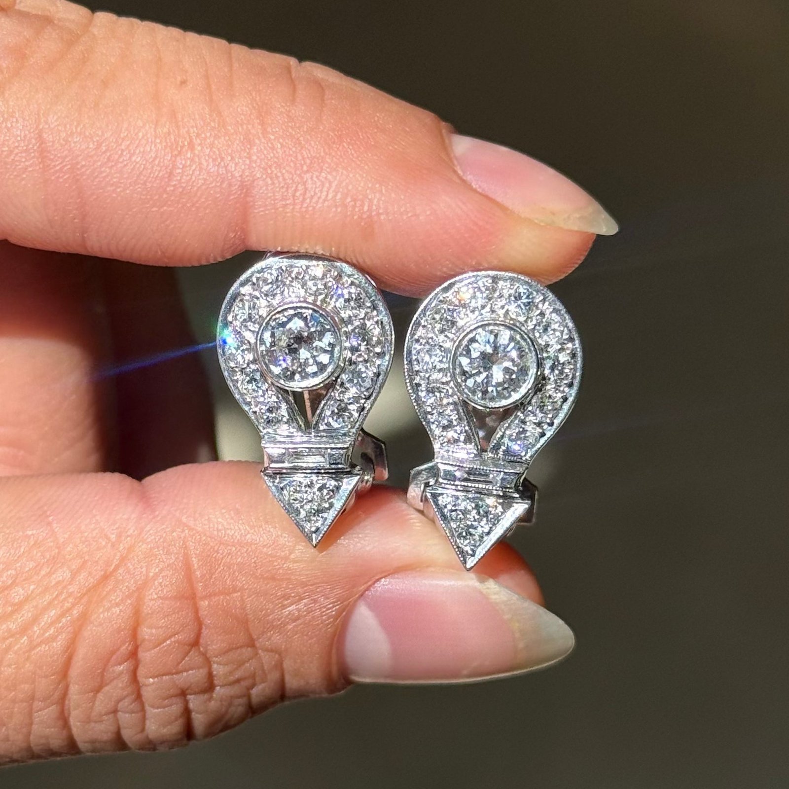 1.71ctw Vintage Diamond Arrow Drop Earrings - Image 3