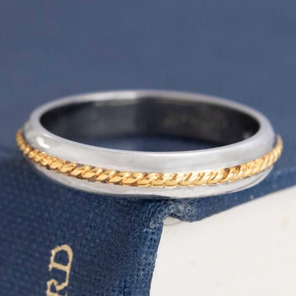 Vintage Two-Tone Slim Rope Band, English